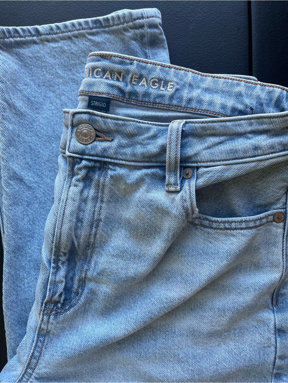 American Eagle “Mom Jeans” Size 10 Straight Leg